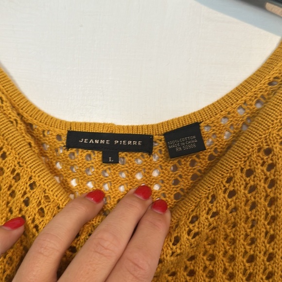 Jeanne Pierre Large mustard top - Picture 3 of 4